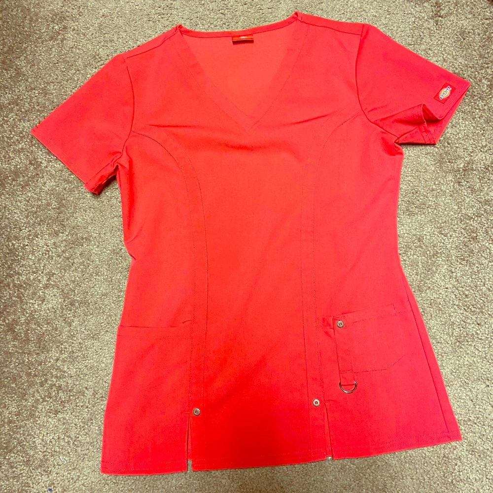 Scrub top